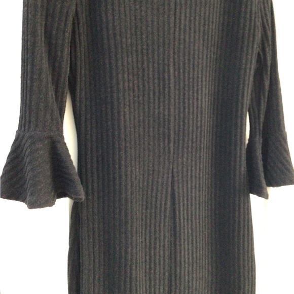 Black dress - Picture 5 of 6